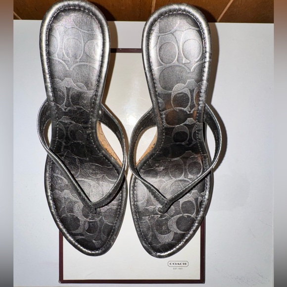 COACH LANNIE METALLIC CALF HEELS - Picture 2 of 5